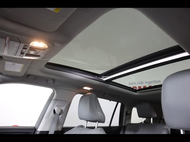 Used 2022 Toyota Highlander Platinum AWD/4WD image 28