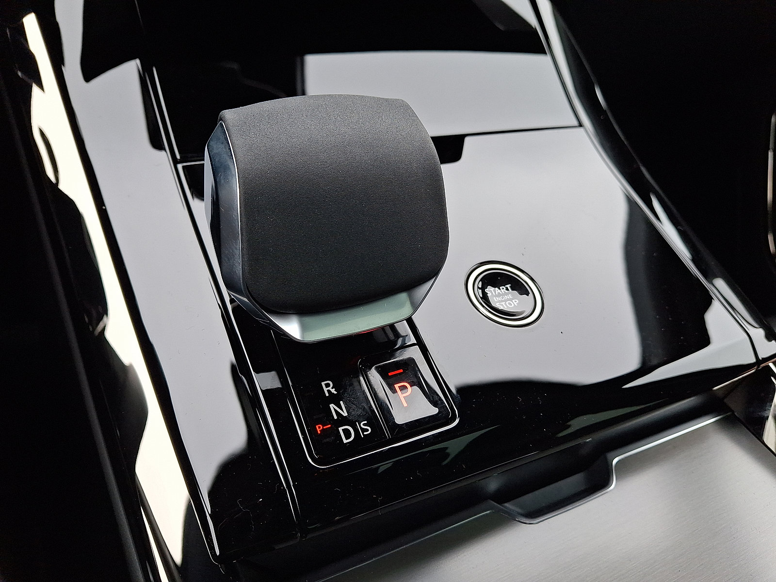 New 2026 Land Rover Range Rover Sport SE image 10