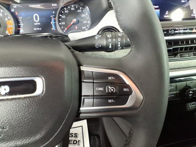 Used 2024 Jeep Compass Latitude image 16