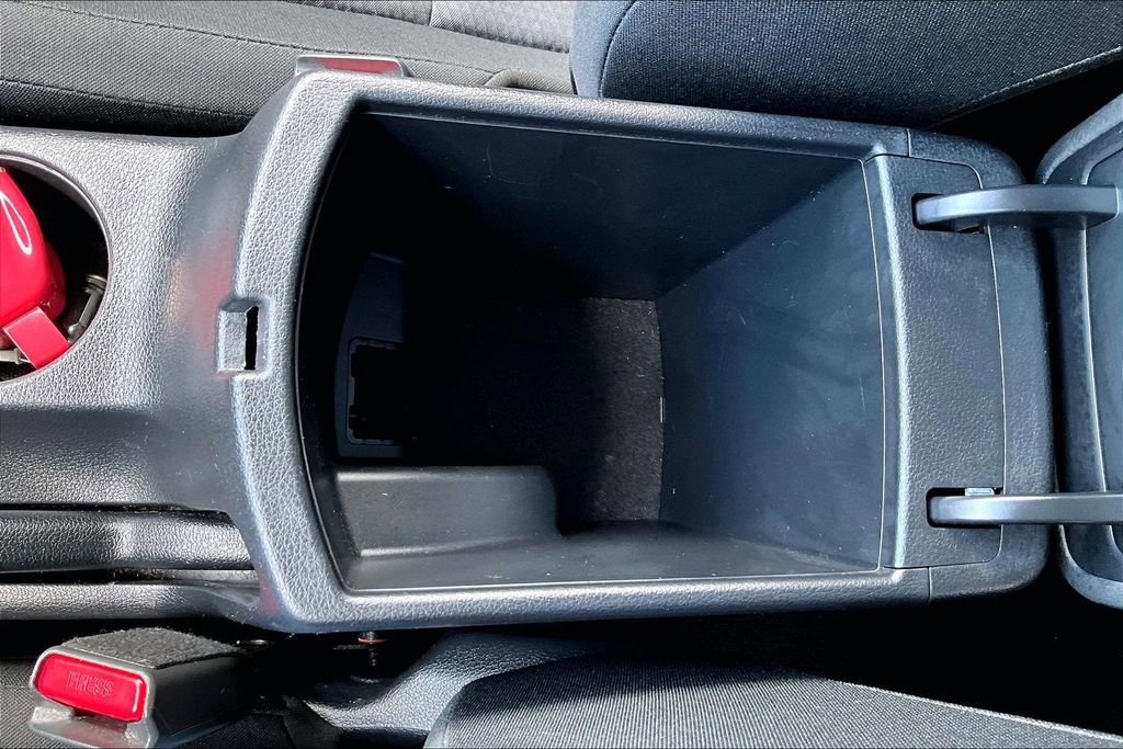 Used 2025 Kia Soul LX w/ LX Technology Package FWD image 34