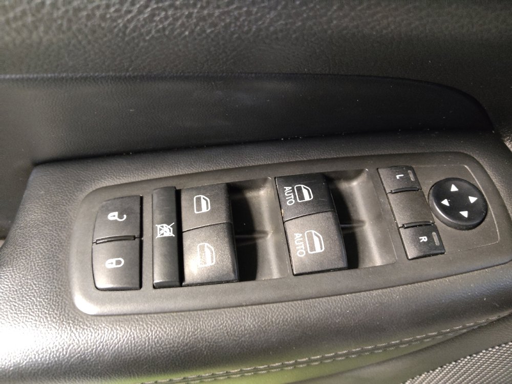 Used 2019 Jeep Grand Cherokee Limited w/ Luxury Group II RWD image 27
