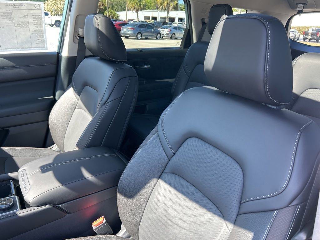 New 2026 Nissan Pathfinder SL w/ SL Premium Package image 23