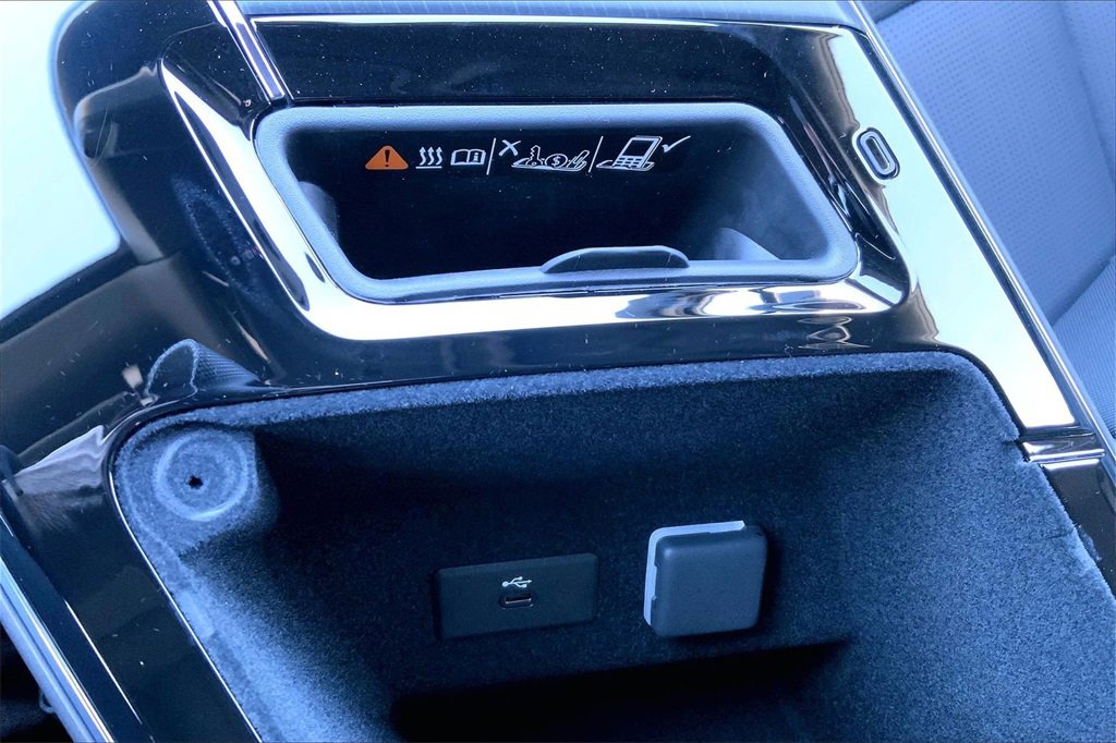 New 2026 Cadillac Lyriq V image 28