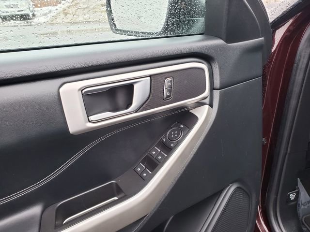 Used 2022 Ford Explorer XLT image 10