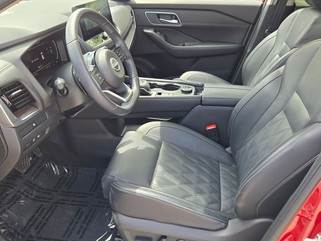 Used 2024 Nissan Rogue Platinum AWD/4WD image 19