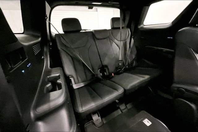 Used 2023 Hyundai Palisade Calligraphy image 32