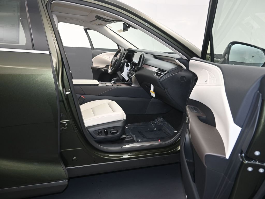 New 2026 Lexus RX 450h AWD image 12
