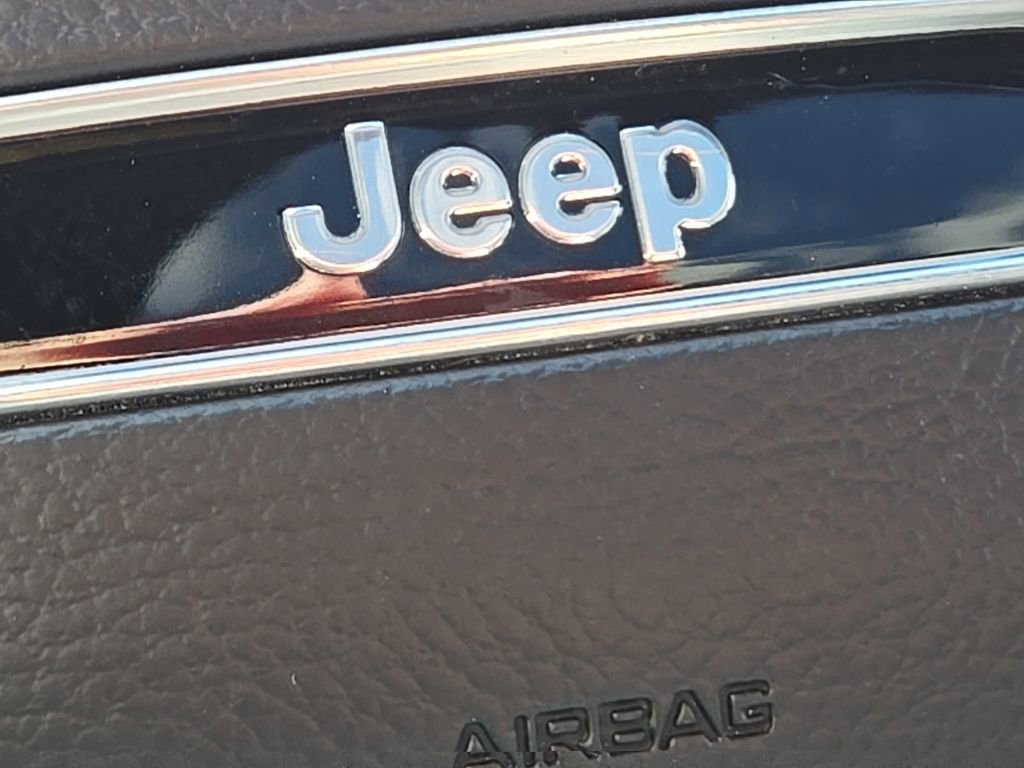 Certified 2023 Jeep Grand Cherokee L Laredo AWD/4WD image 27