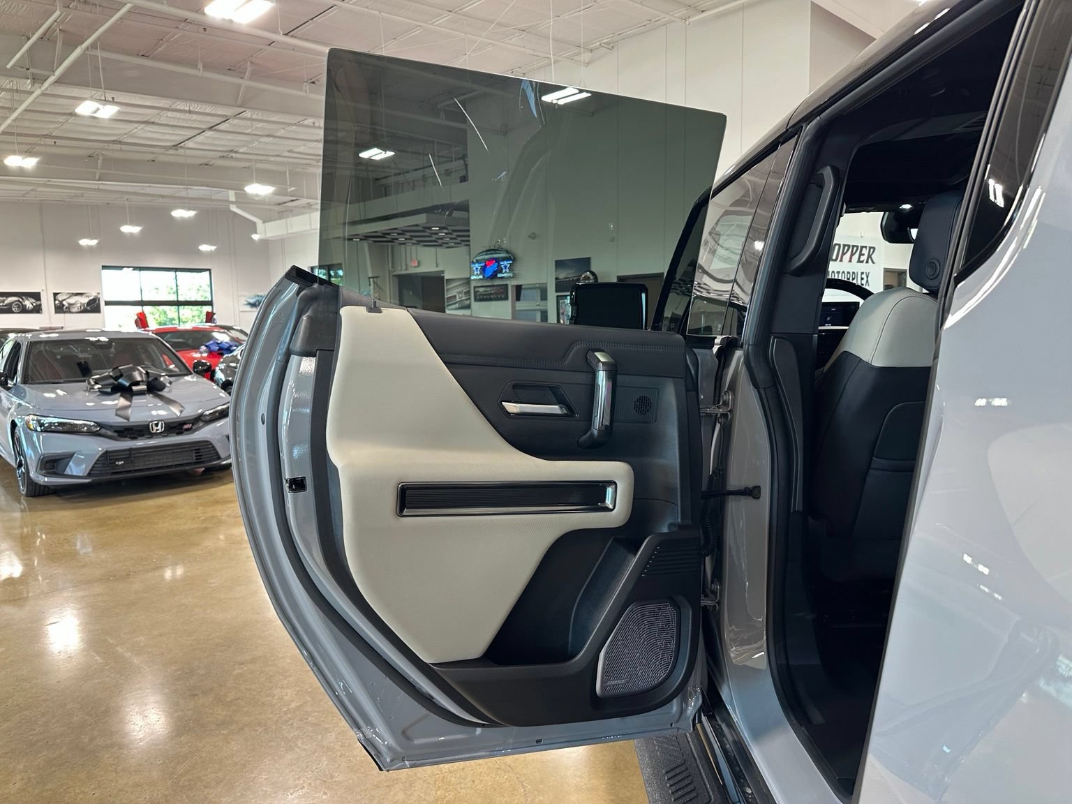 Used 2026 GMC Hummer EV SUV AWD/4WD image 42