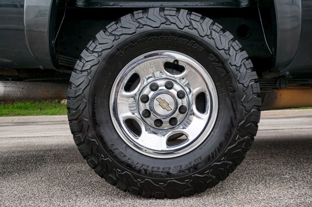 Used 2004 Chevrolet Silverado 2500 LS AWD/4WD image 36