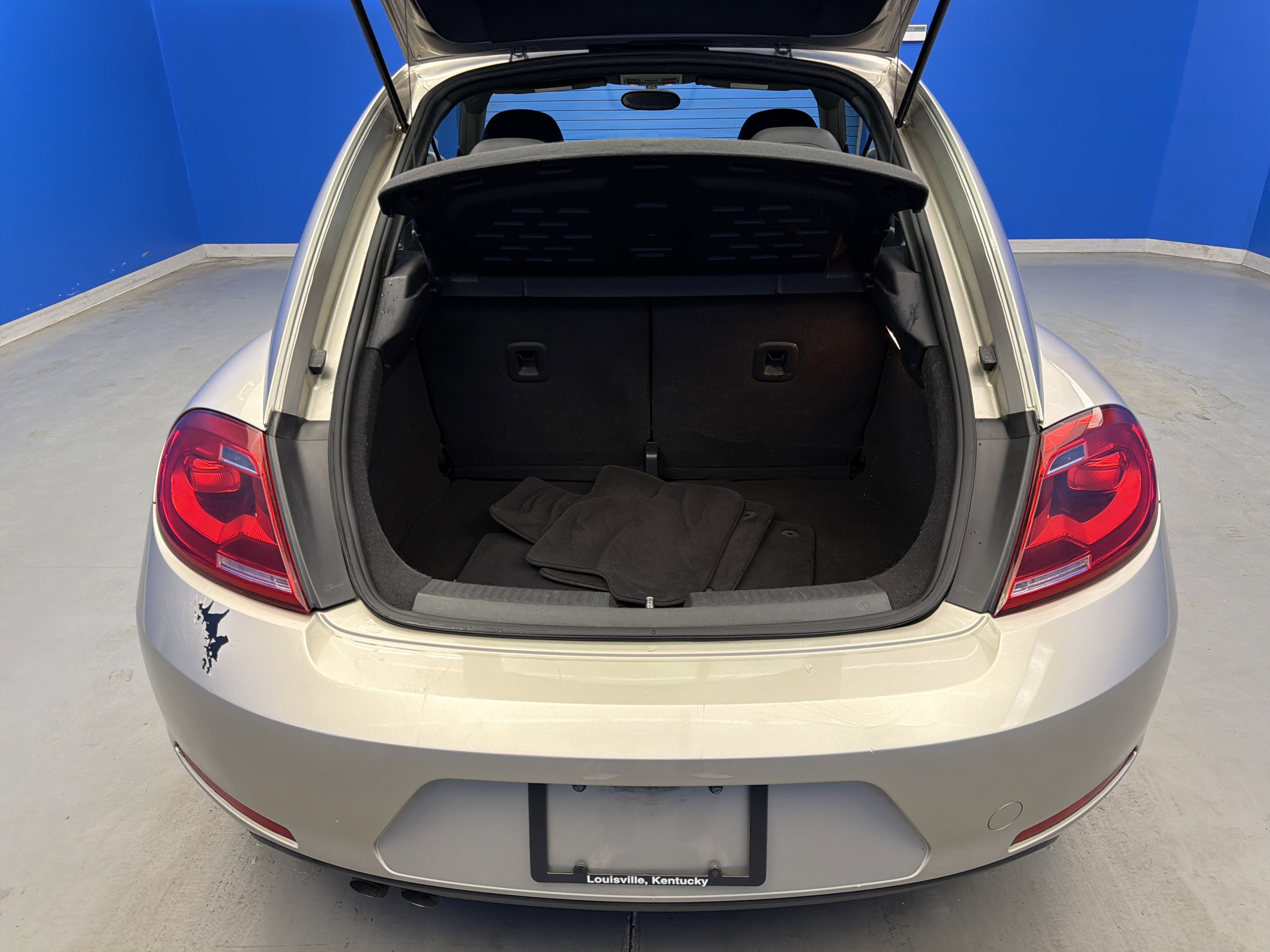 Used 2013 Volkswagen Beetle 2.5 image 22