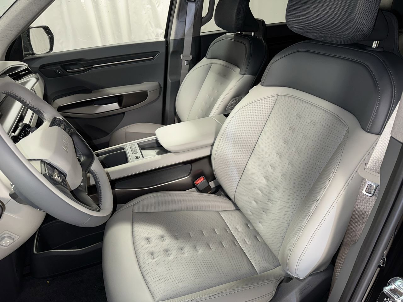 New 2026 Kia EV9 Wind image 16
