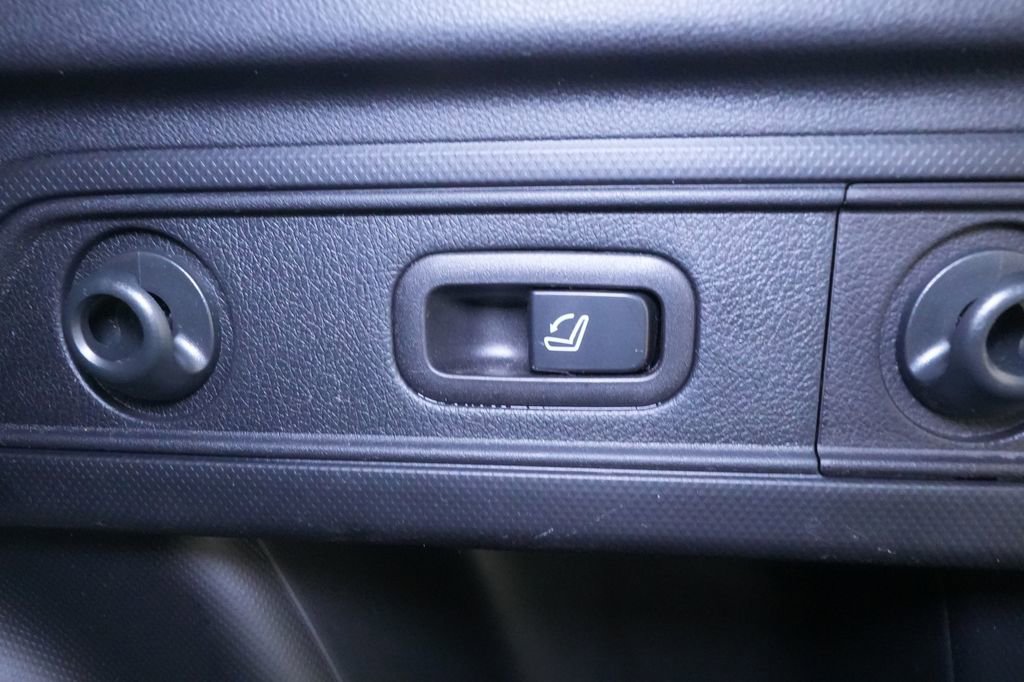 Used 2023 Subaru Forester Limited w/ Popular Package #3 image 25