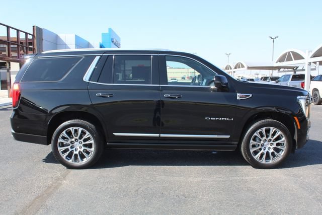 Used 2025 GMC Yukon Denali w/ Denali Reserve Package AWD/4WD image 2