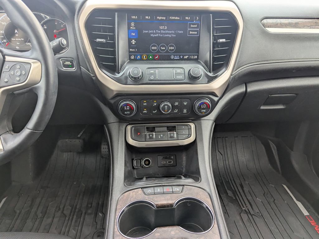 Certified 2023 GMC Acadia Denali w/ Denali Ultimate Package image 13