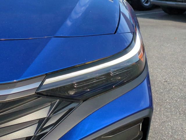 Certified 2025 Hyundai Elantra SE FWD image 10