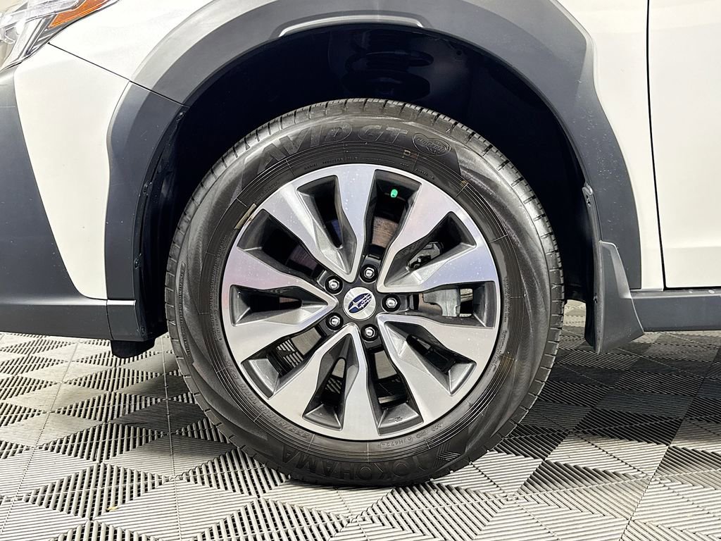 Used 2025 Subaru Outback Limited AWD/4WD image 32
