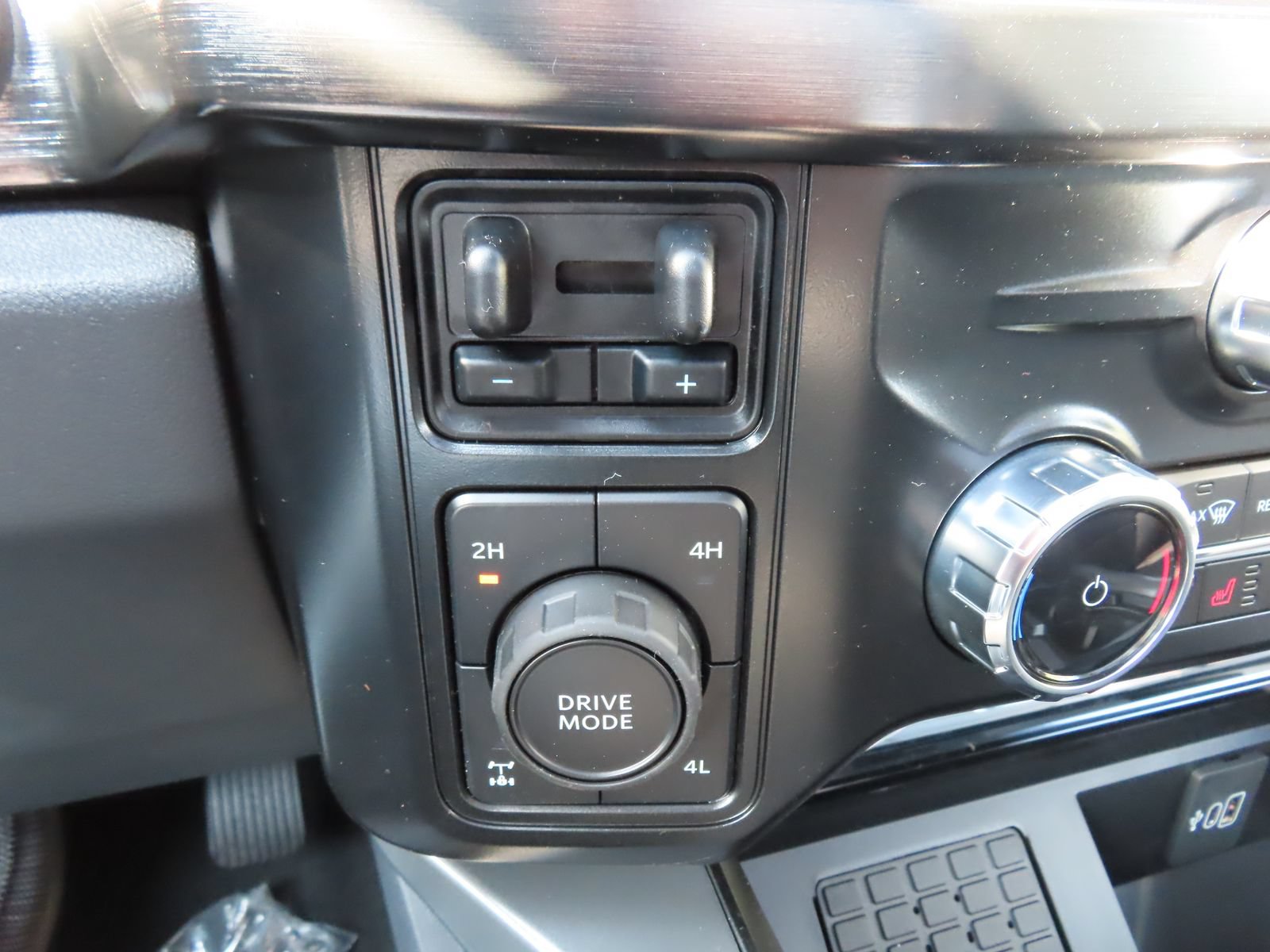 New 2026 Ford F250 Lariat w/ Black Appearance Package AWD/4WD image 21
