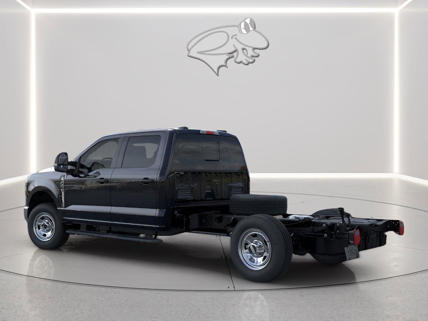 New 2026 Ford F350 XL w/ XL Chrome Package image 4