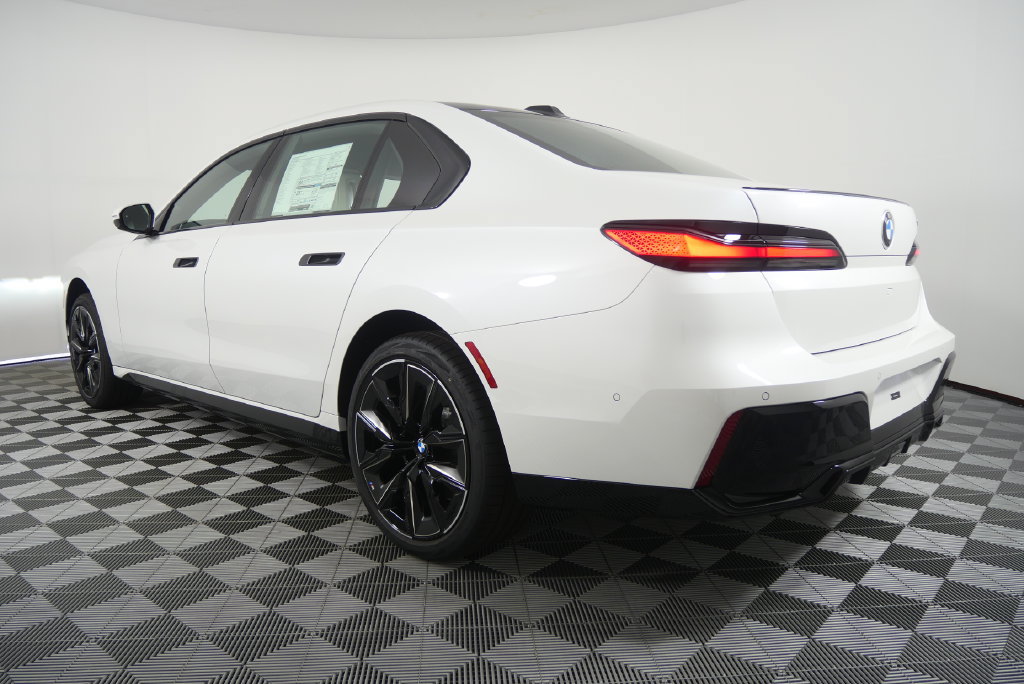 New 2026 BMW 740i RWD image 6