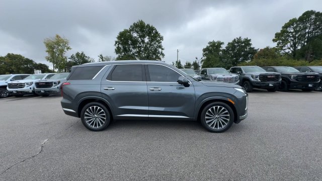 Used 2024 Hyundai Palisade Calligraphy AWD/4WD image 2