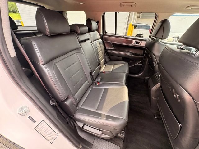 Used 2025 Hyundai Santa Fe Limited FWD image 31