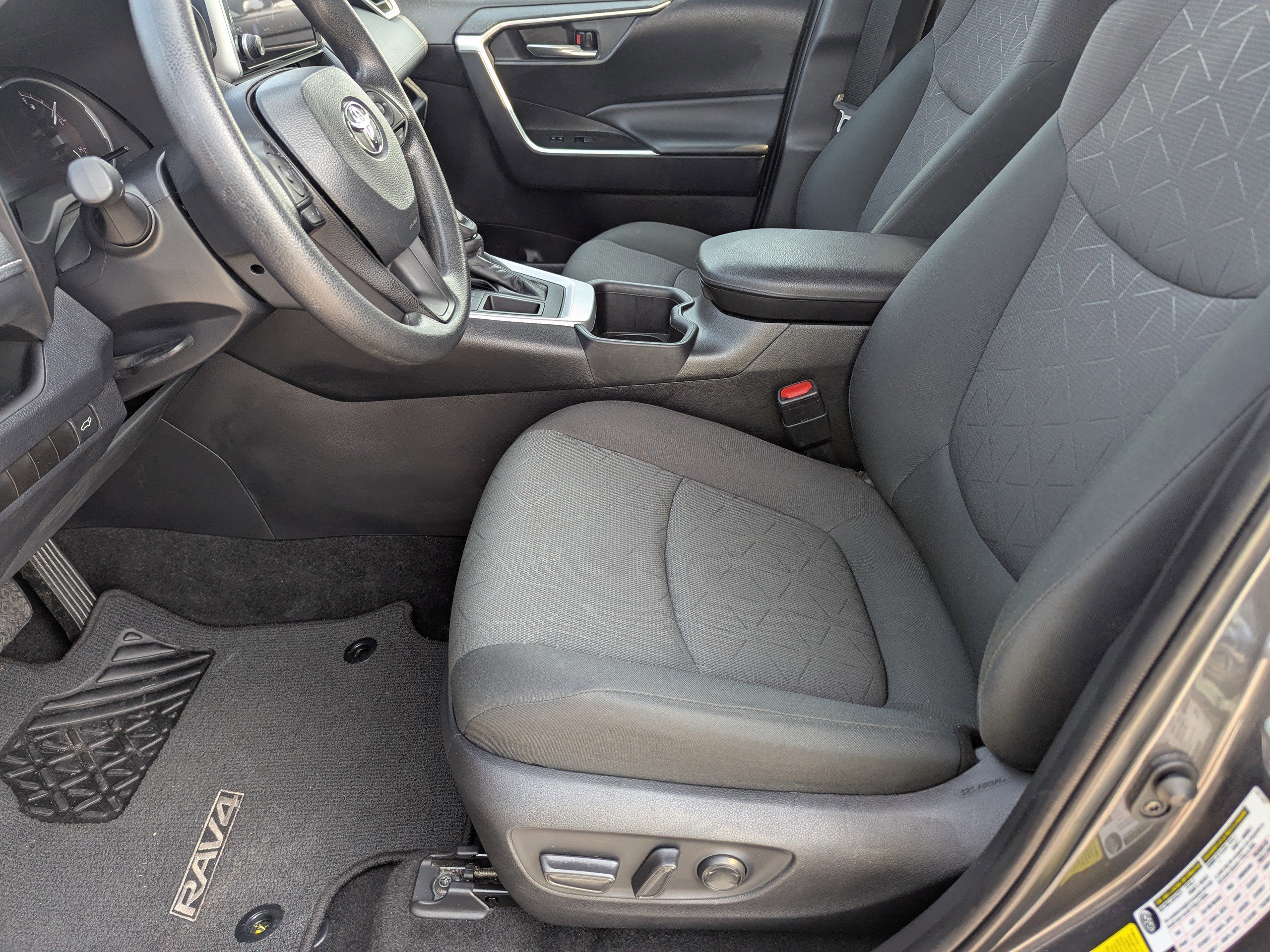 Certified 2024 Toyota RAV4 XLE w/ Convenience Package image 11