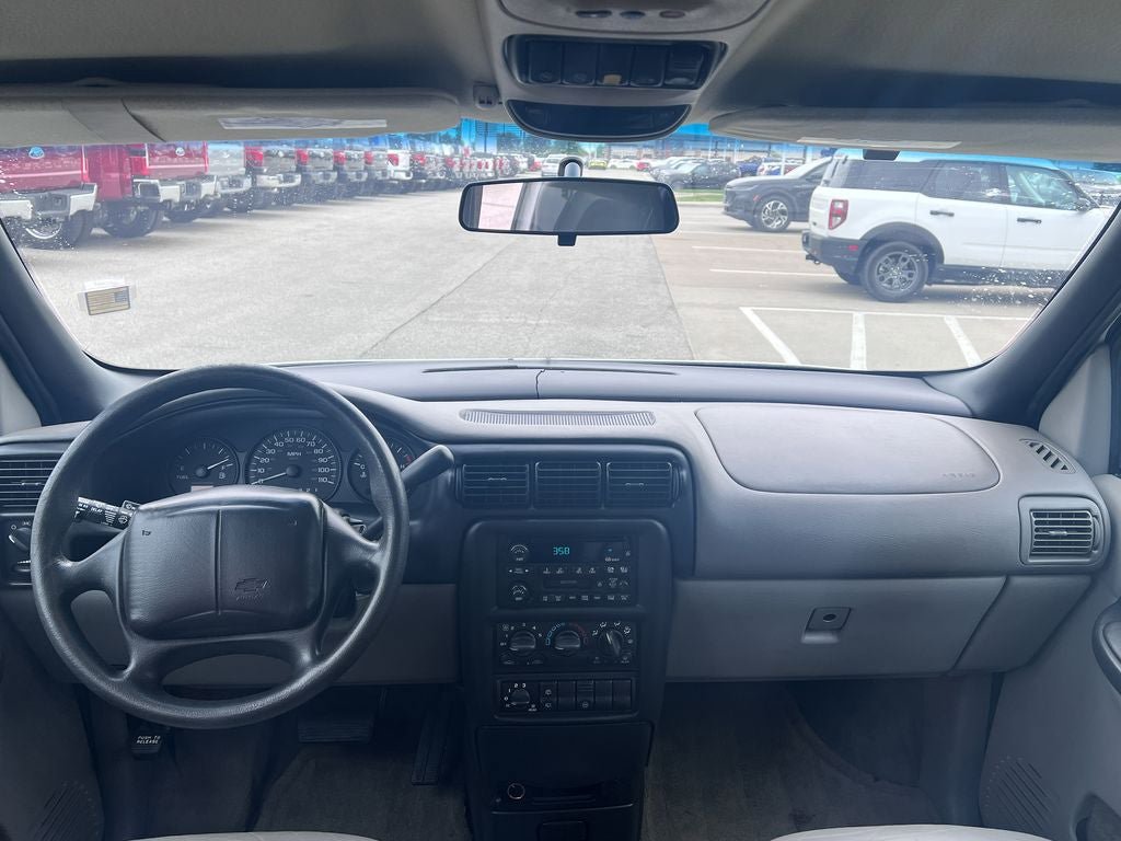 Used 2001 Chevrolet Venture Plus FWD image 26