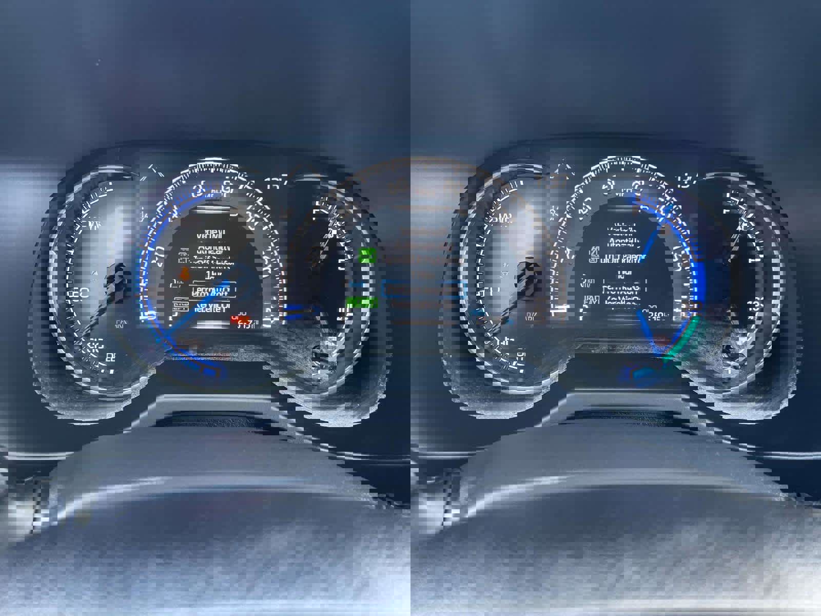 Used 2023 Toyota RAV4 SE image 23