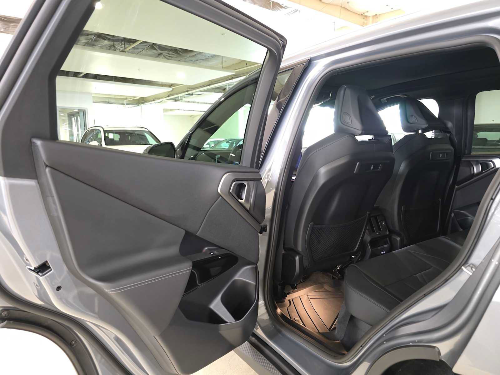Used 2026 BMW X3 xDrive30i w/ Convenience Package AWD/4WD image 15