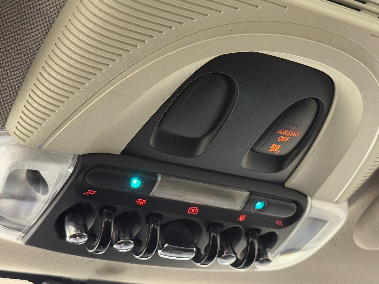 Used 2015 MINI Cooper 2-Door Hardtop image 40