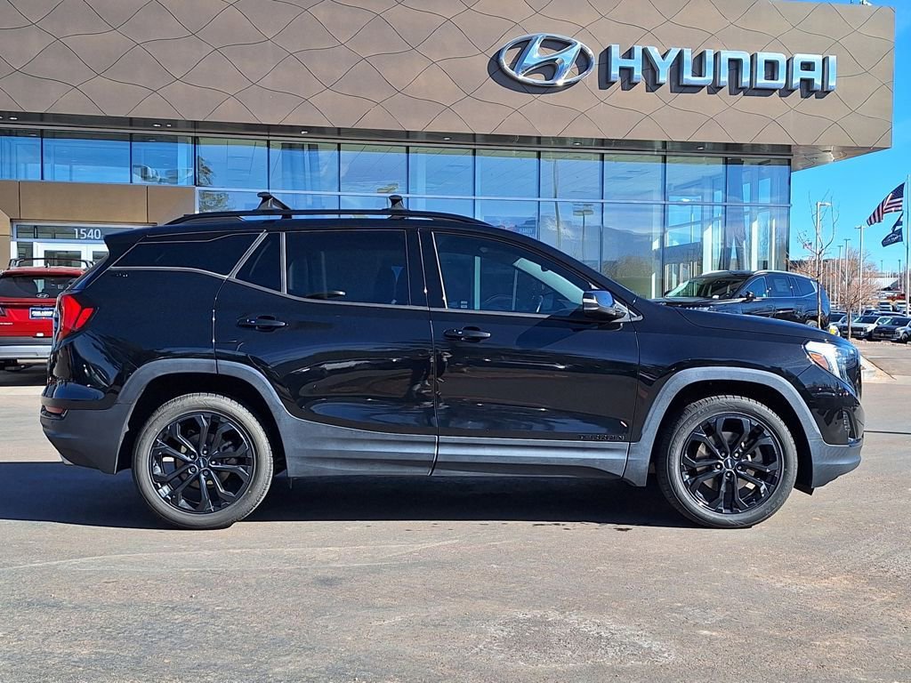 Used 2019 GMC Terrain SLT w/ Preferred Package image 2