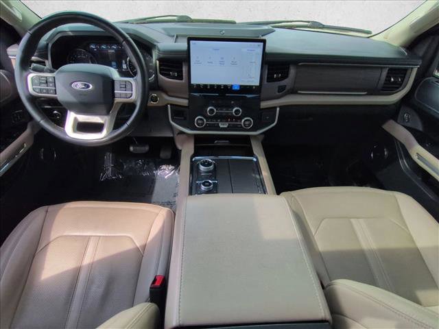 Used 2024 Ford Expedition Limited image 19