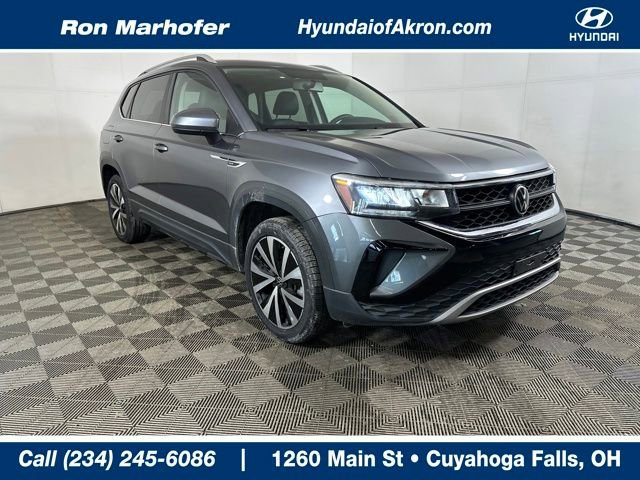 Used 2022 Volkswagen Taos SE image 1