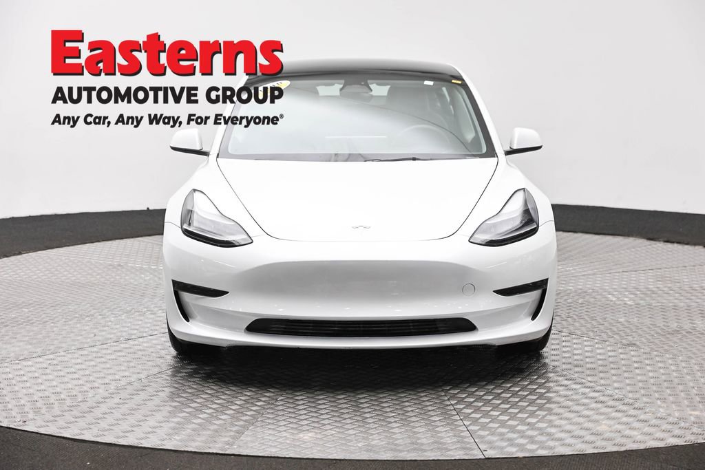 Used 2023 Tesla Model 3 Standard Range image 2