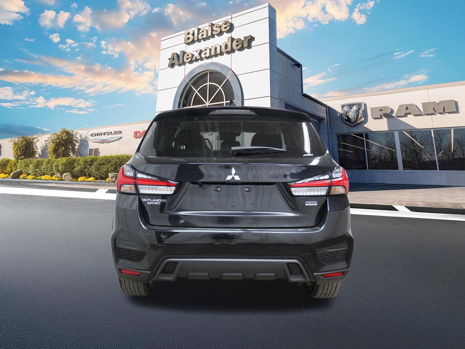 Used 2025 Mitsubishi Outlander Sport AWD image 6