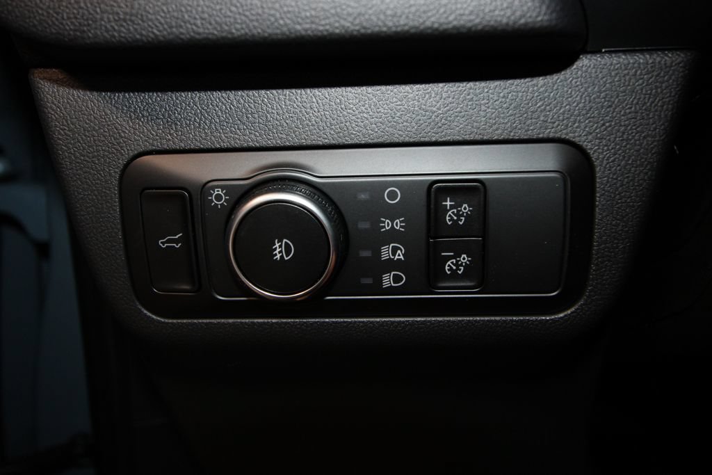 Used 2025 Ford Escape ST-Line Select w/ Tech Pack #1 AWD/4WD image 9