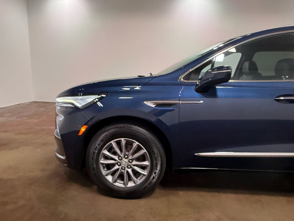 Used 2023 Buick Enclave Essence AWD/4WD image 38