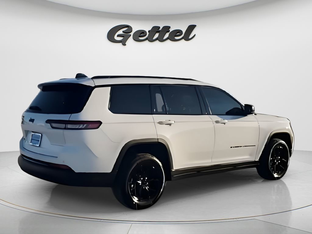 Used 2025 Jeep Grand Cherokee L Laredo image 8