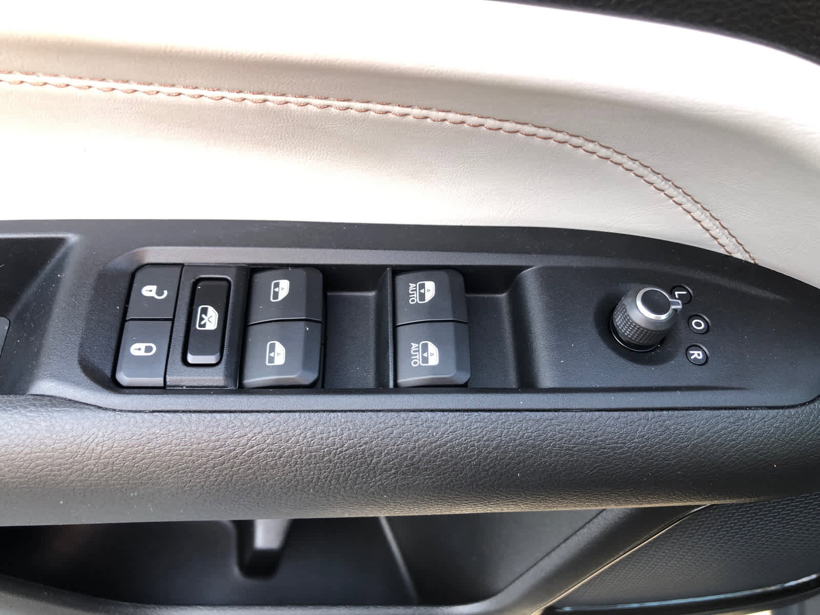 Used 2022 Jeep Compass Limited image 21