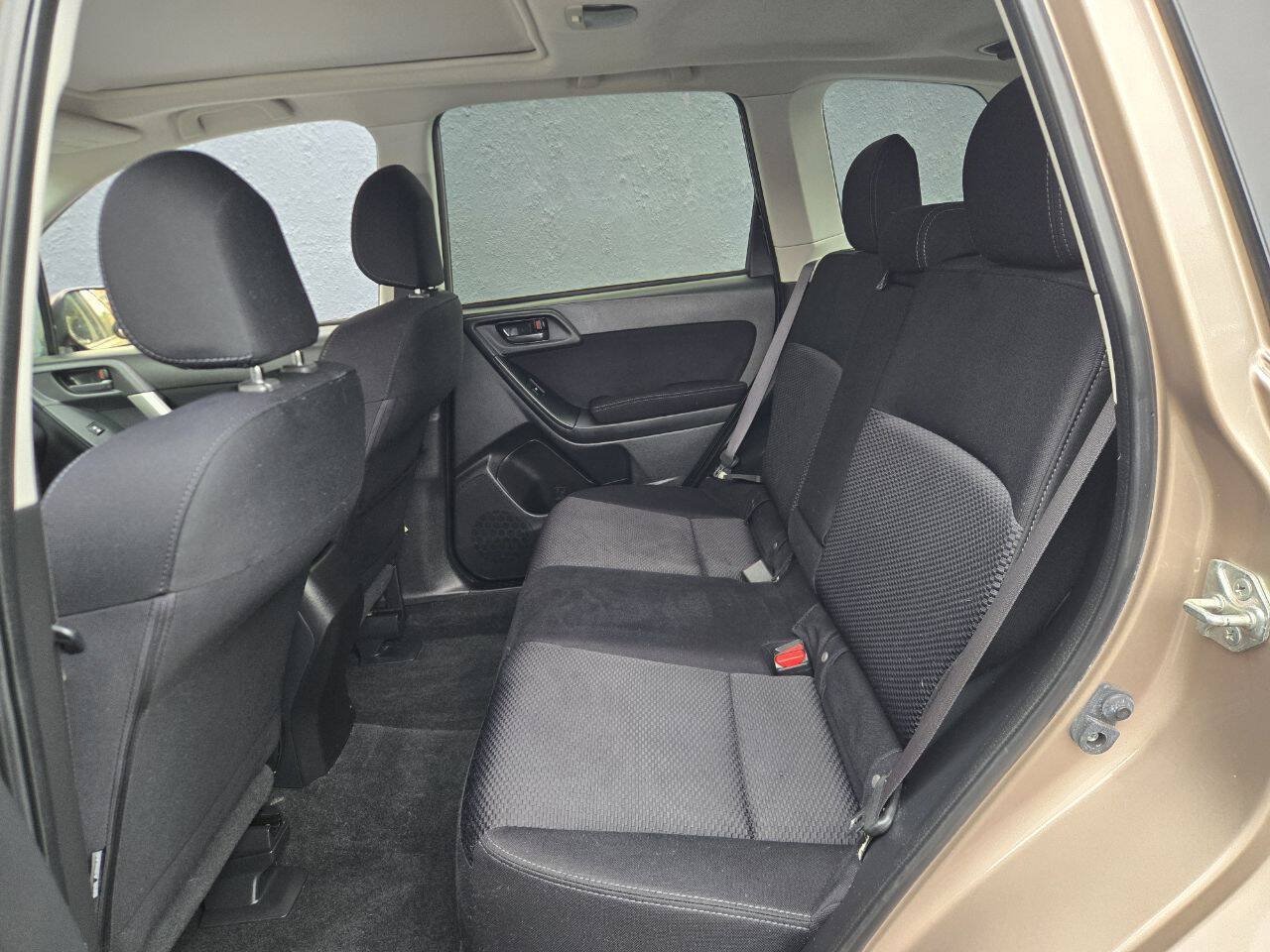Used 2015 Subaru Forester 2.5i Premium w/ All-Weather Package AWD/4WD image 8