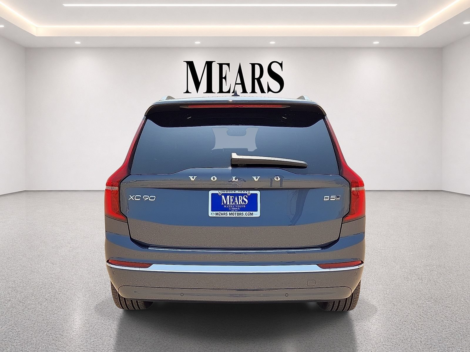 New 2026 Volvo XC90 B5 Plus w/ Protection Package Premier AWD/4WD image 4