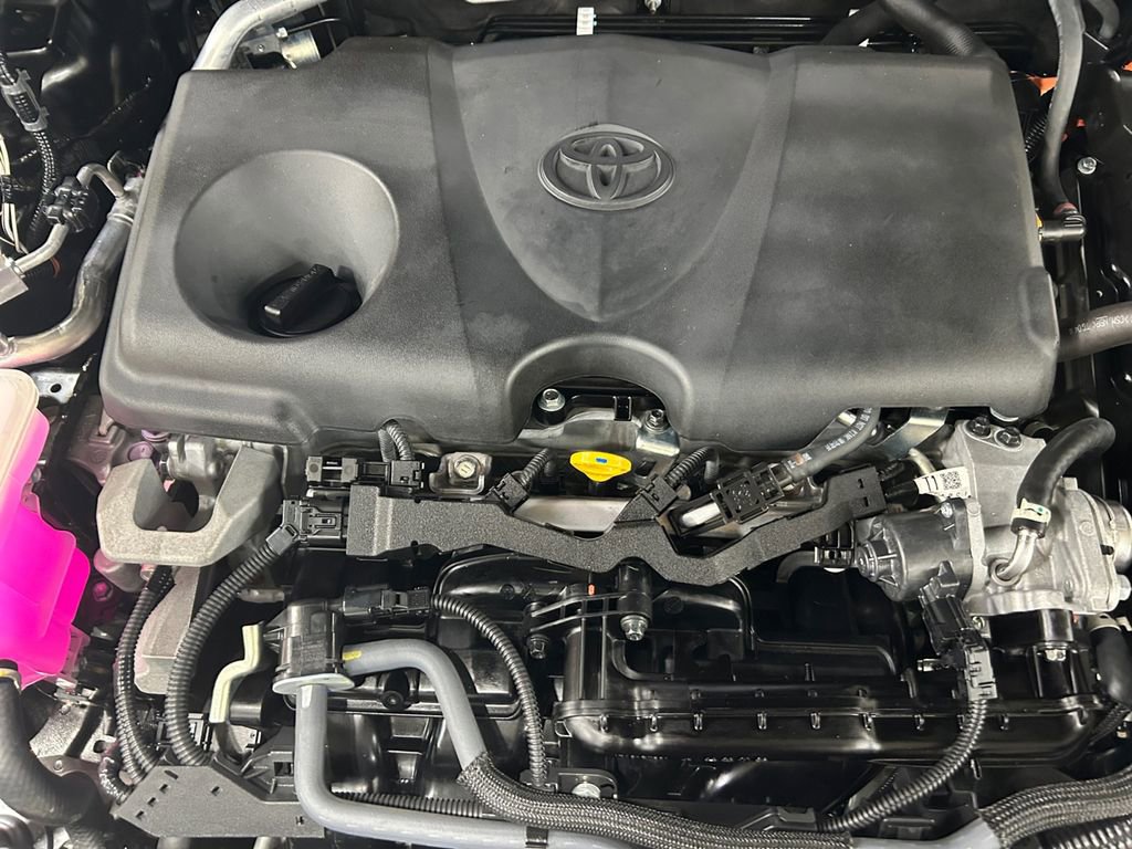 Used 2023 Toyota Crown Limited image 30