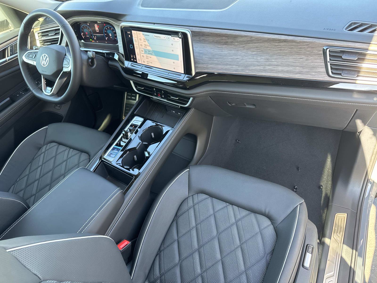 New 2026 Volkswagen Atlas SEL Premium R-Line image 29