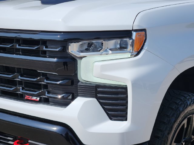 Used 2023 Chevrolet Silverado 1500 LT Trail Boss w/ Convenience Package II AWD/4WD image 16