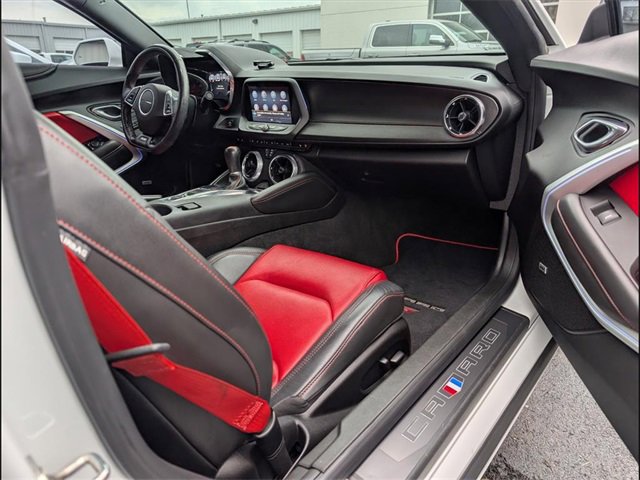Used 2021 Chevrolet Camaro SS image 20