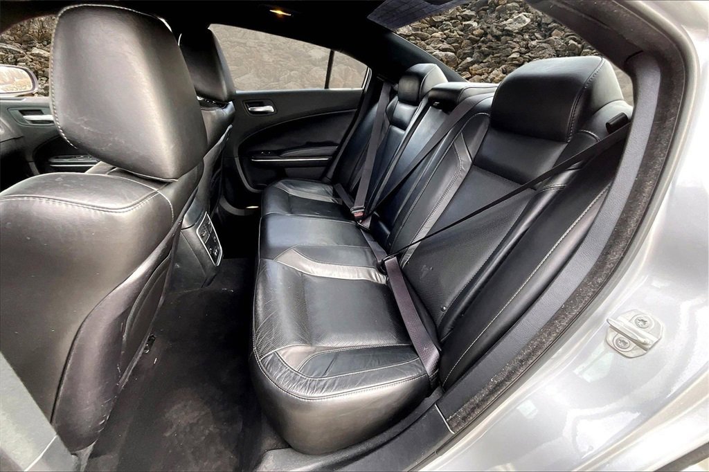Used 2020 Dodge Charger SXT w/ Leather Interior Group image 21