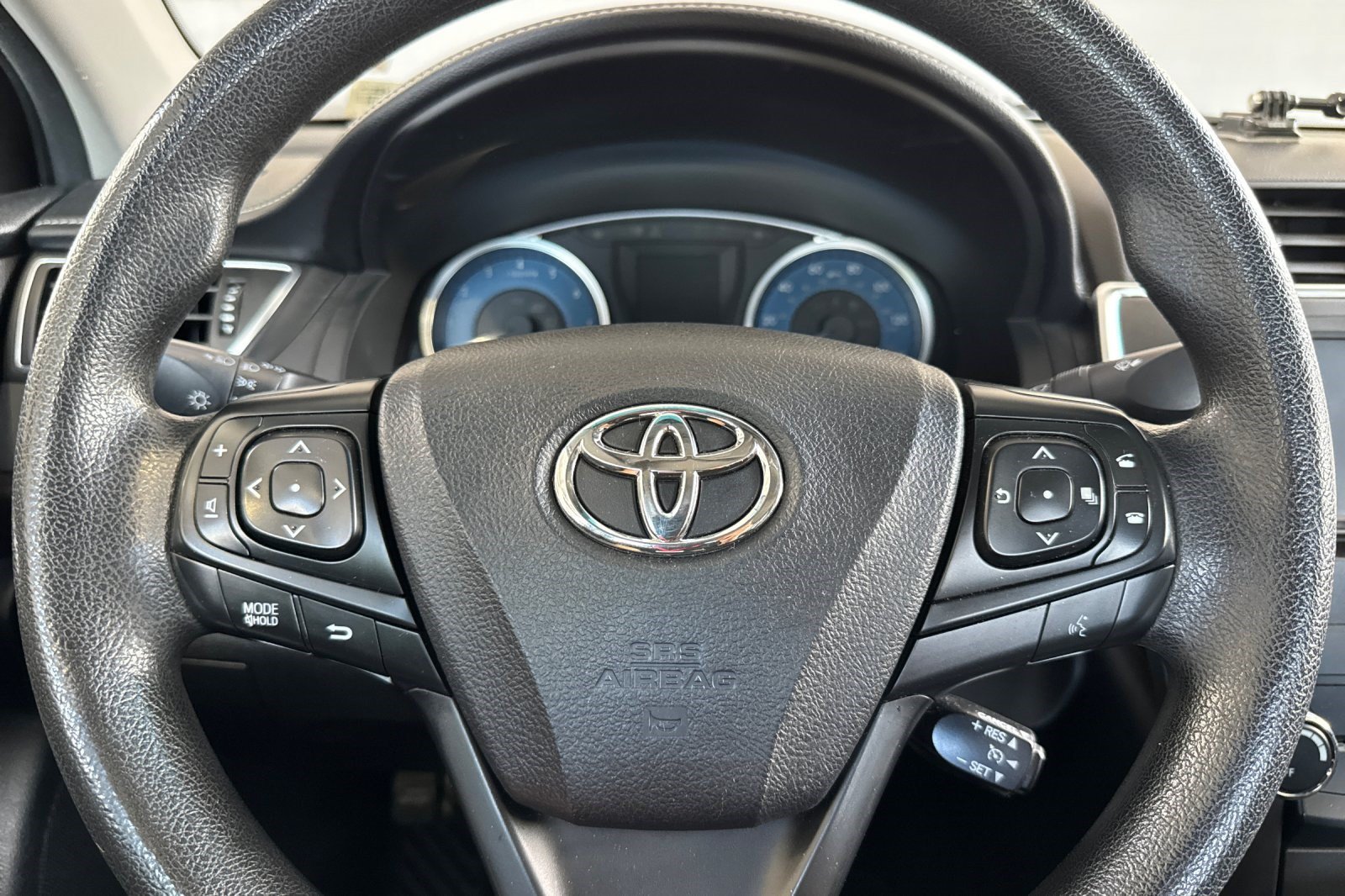 Used 2016 Toyota Camry LE FWD image 28
