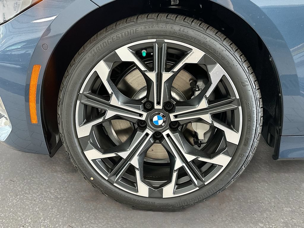 New 2026 BMW 330i xDrive Sedan w/ Premium Package AWD/4WD image 32