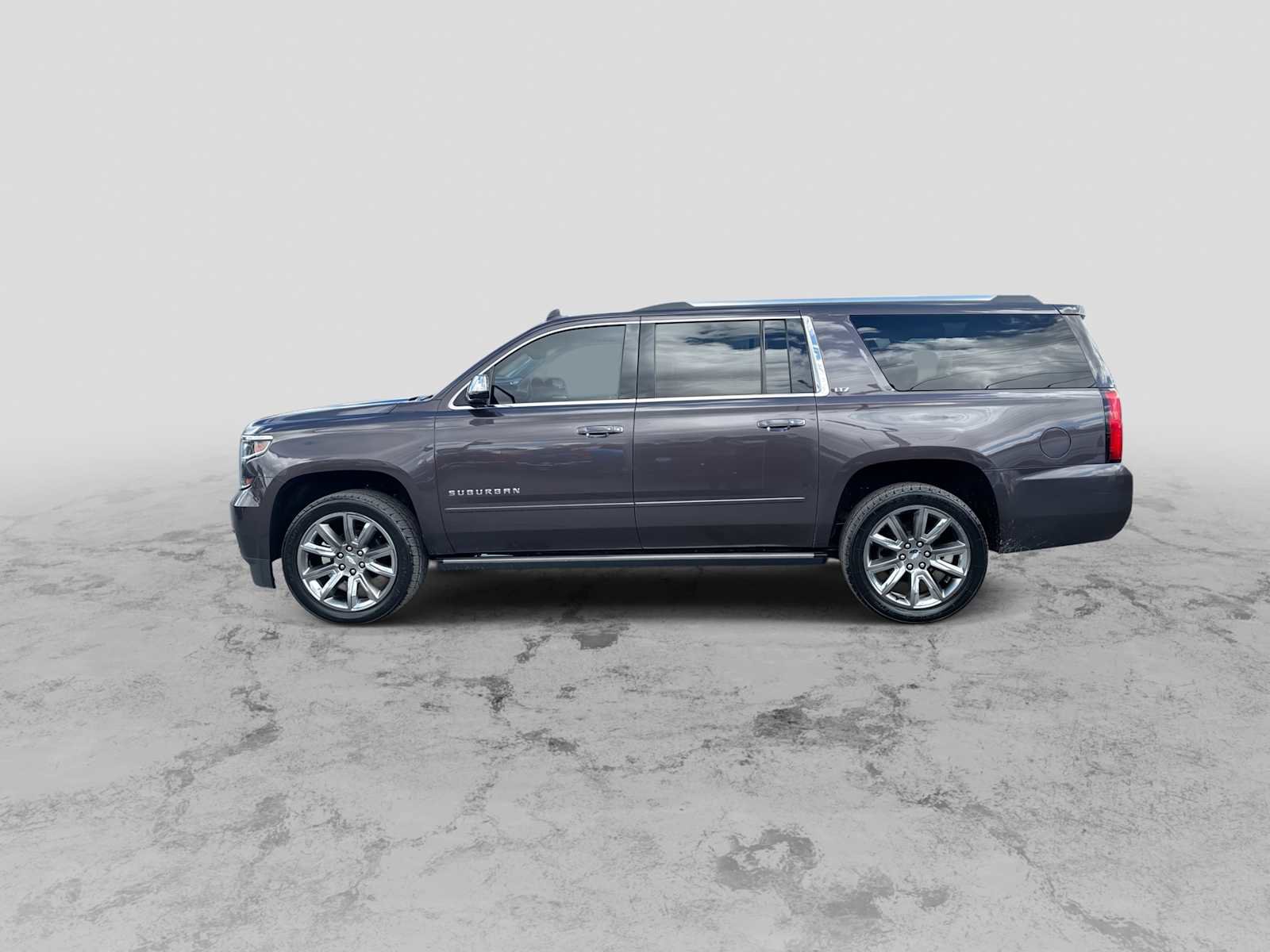 Used 2015 Chevrolet Suburban LTZ AWD/4WD image 5